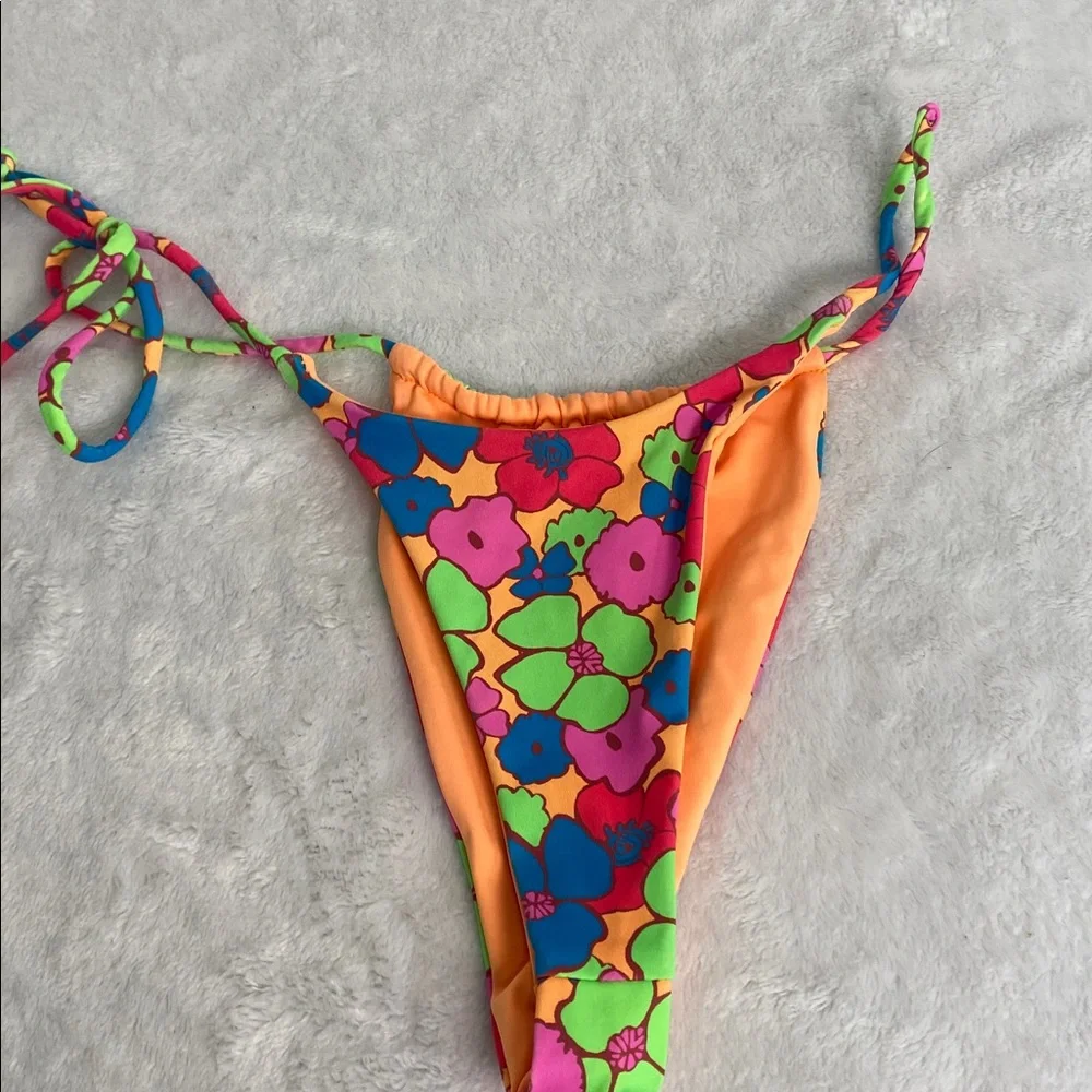 Frankie’s Bikini Divine Tie Side Kimpy Swimming Set Size S/M